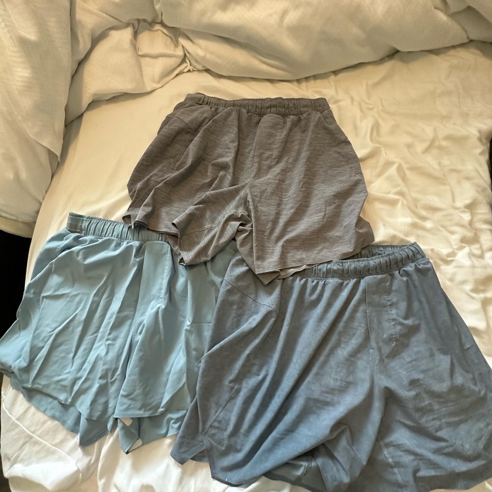 Many Lululemon Men's Shorts (Size Small)
